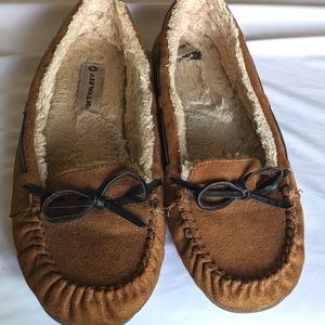 Airwalk moccasins with faux fur lining